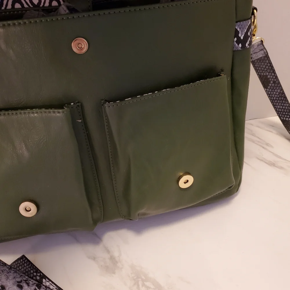 Nwt Steve Madden Black And Green Satchel